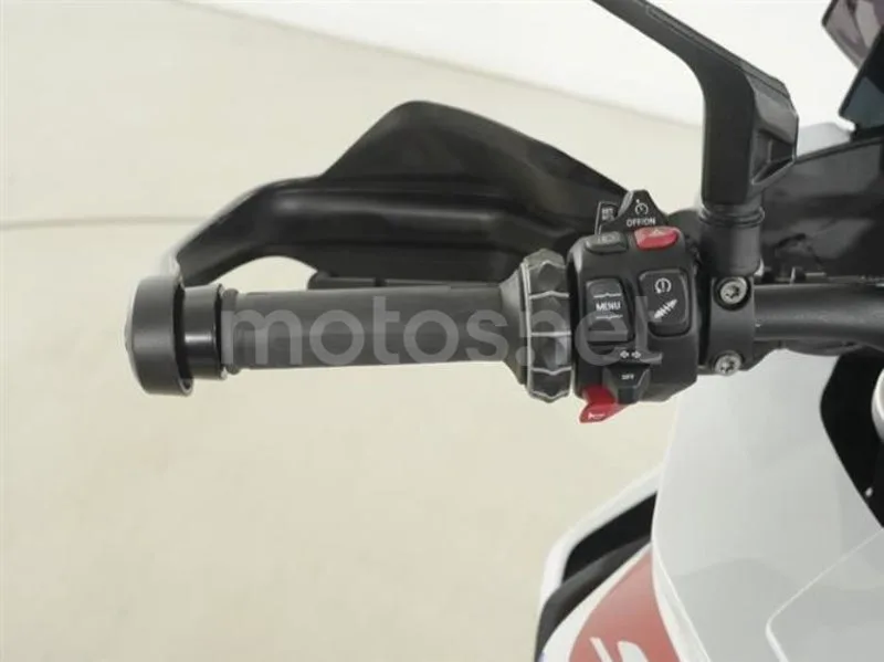 BMW S 1000 XR - Vista 11