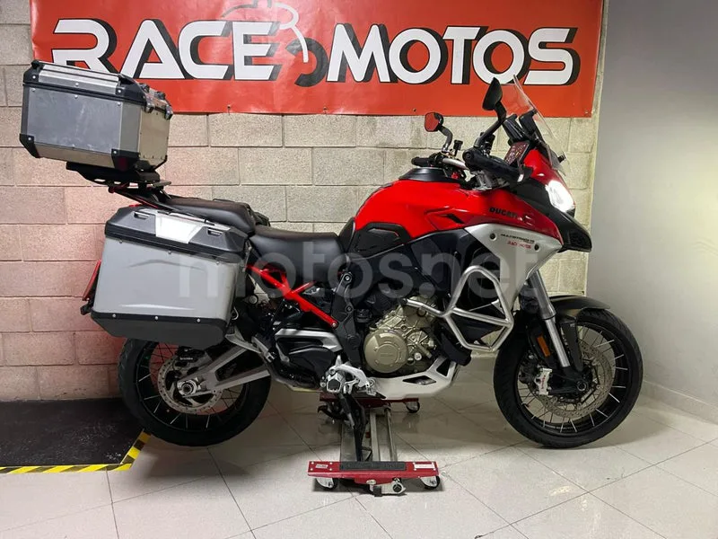 Ducati Multistrada V4 - Vista 3