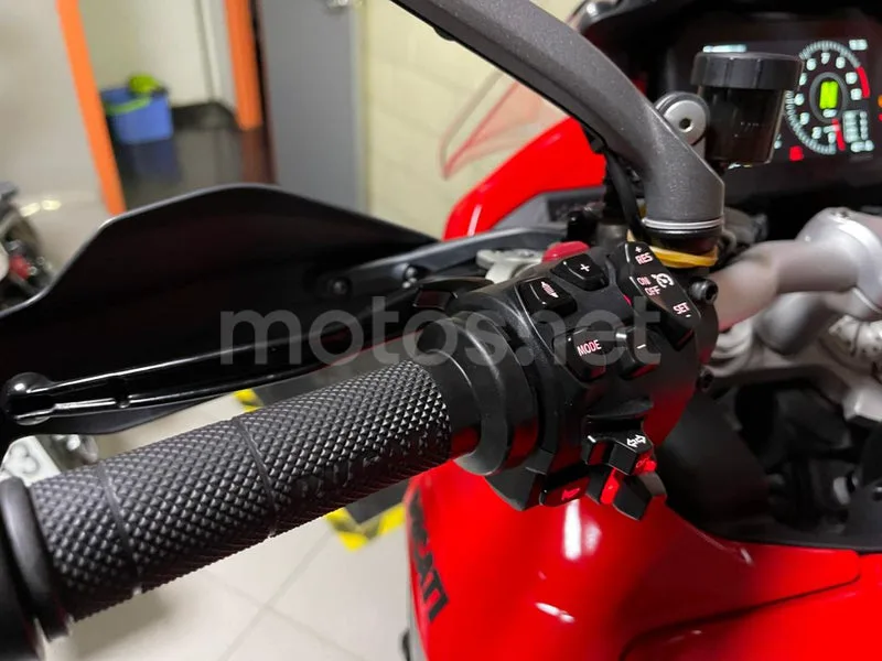 Ducati Multistrada V4 - Vista 10