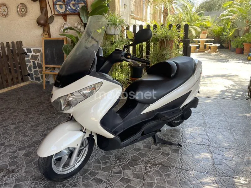 Suzuki Burgman 125 1300 € 2010 Murcia - 1