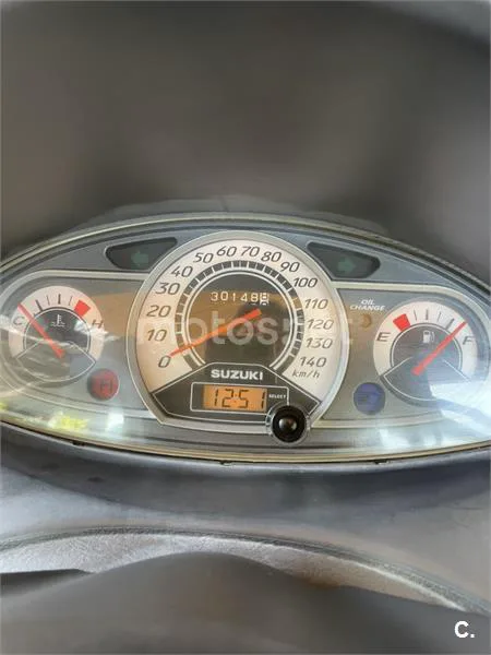 Suzuki Burgman 125 - Vista 5