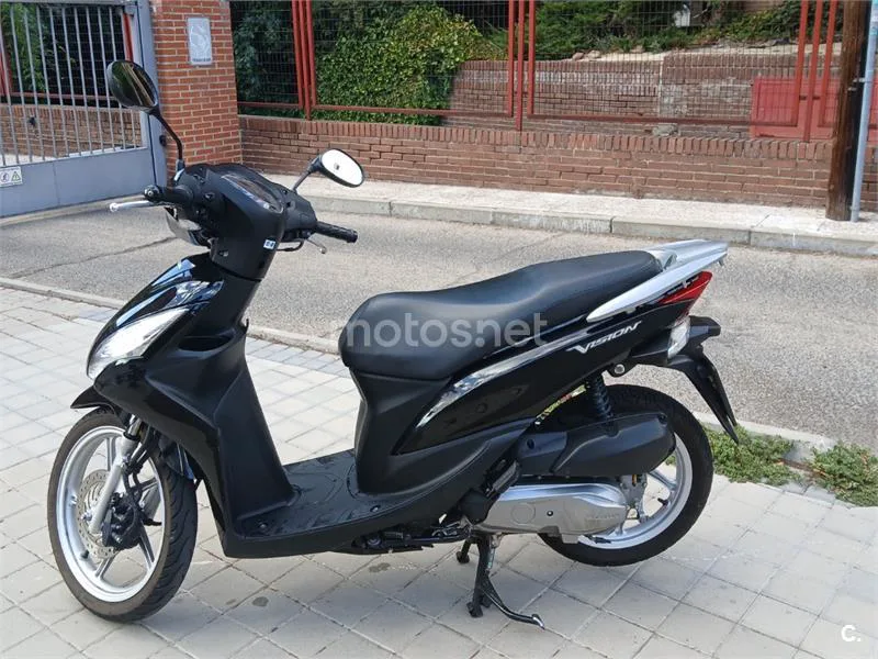 Honda Vision 110 - Vista 3