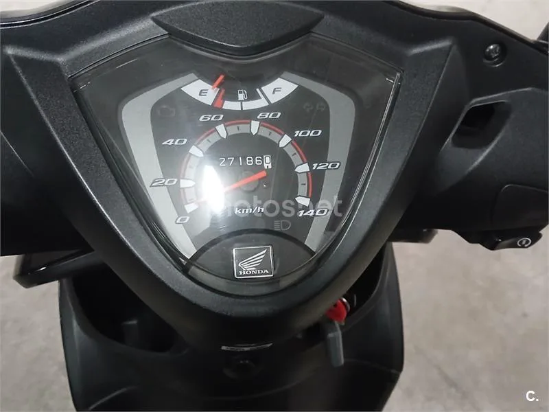 Honda Vision 110 - Vista 5