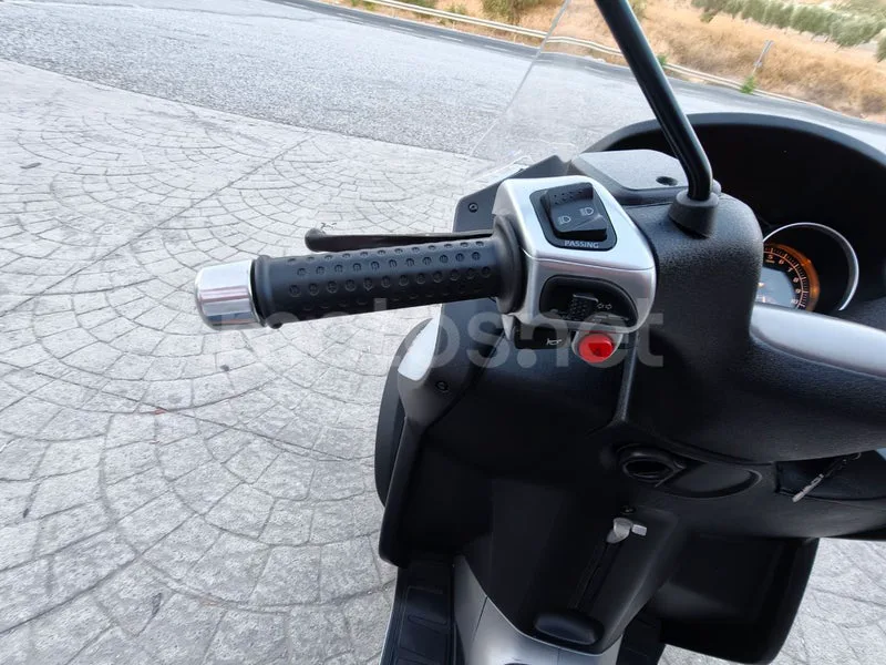 Piaggio MP3 400 - Vista 13