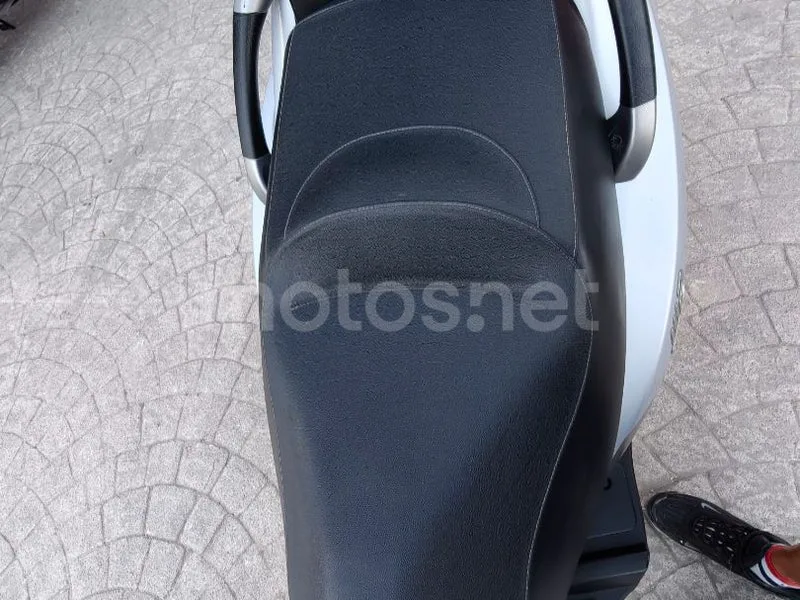 Piaggio MP3 400 - Vista 14