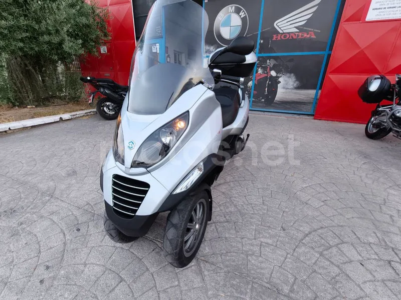 Piaggio MP3 400 - Vista 16