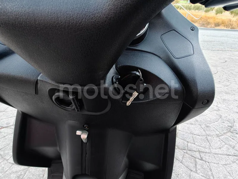 Piaggio MP3 400 - Vista 18