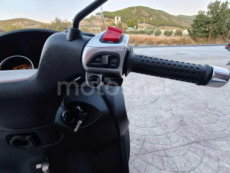 Piaggio MP3 400 - Vista 19