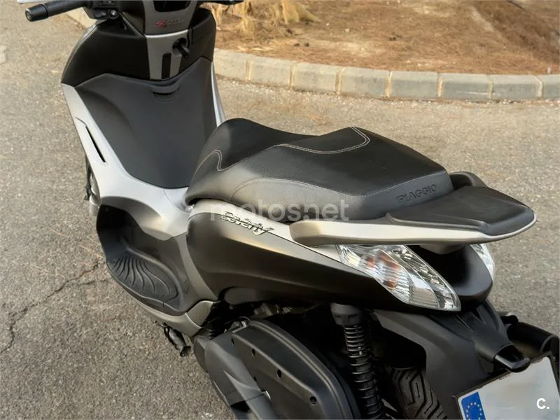 Piaggio Beverly Sport Touring 350 - Vista 12