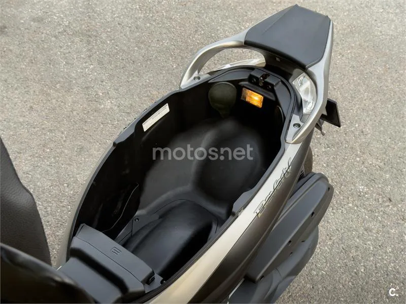 Piaggio Beverly Sport Touring 350 - Vista 15