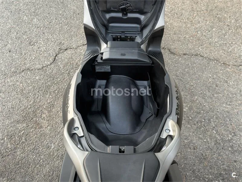 Piaggio Beverly Sport Touring 350 - Vista 16