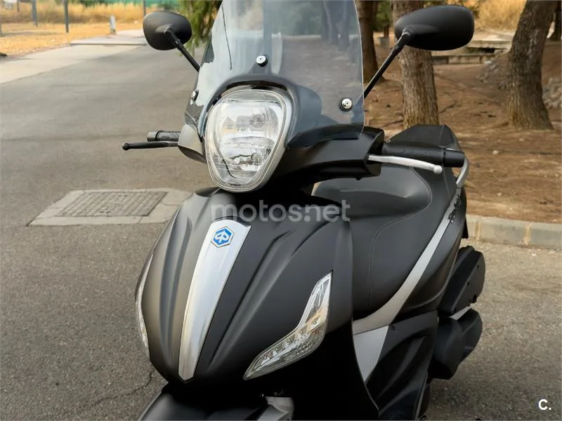 Piaggio Beverly Sport Touring 350 - Vista 6