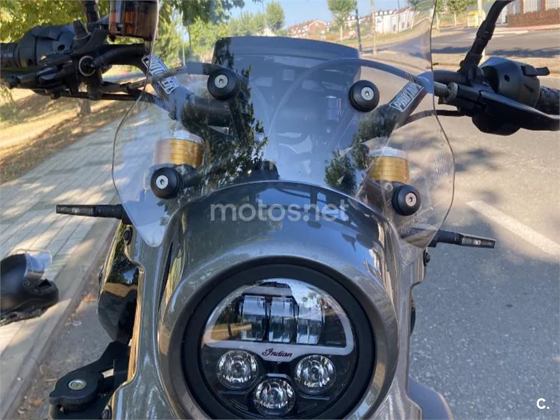 Indian FTR 1200 - Vista 3