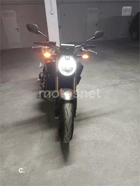 Honda CB650R - Vista 3