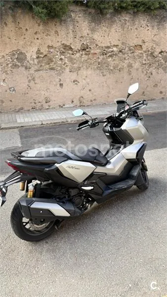 Honda ADV350 - Vista 3