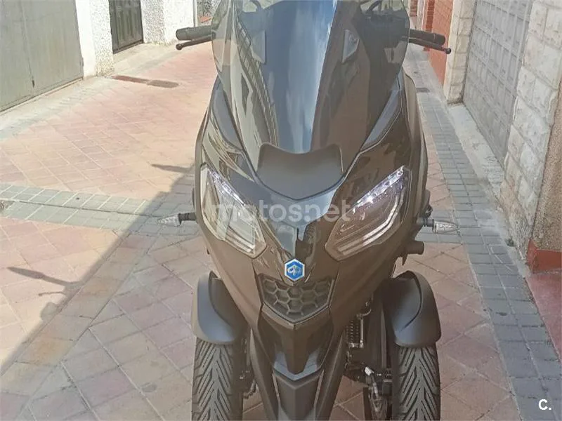 Piaggio MP3 - Vista 3
