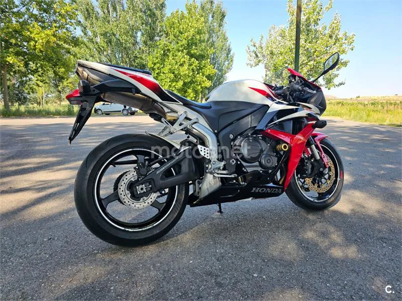 Honda CBR600RR - Vista 4
