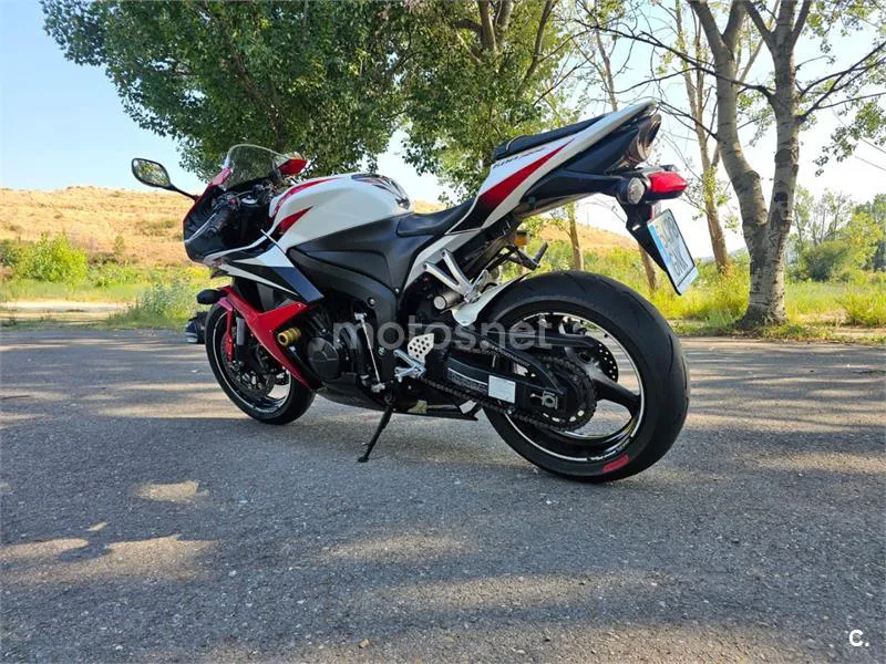 Honda CBR600RR - Vista 5
