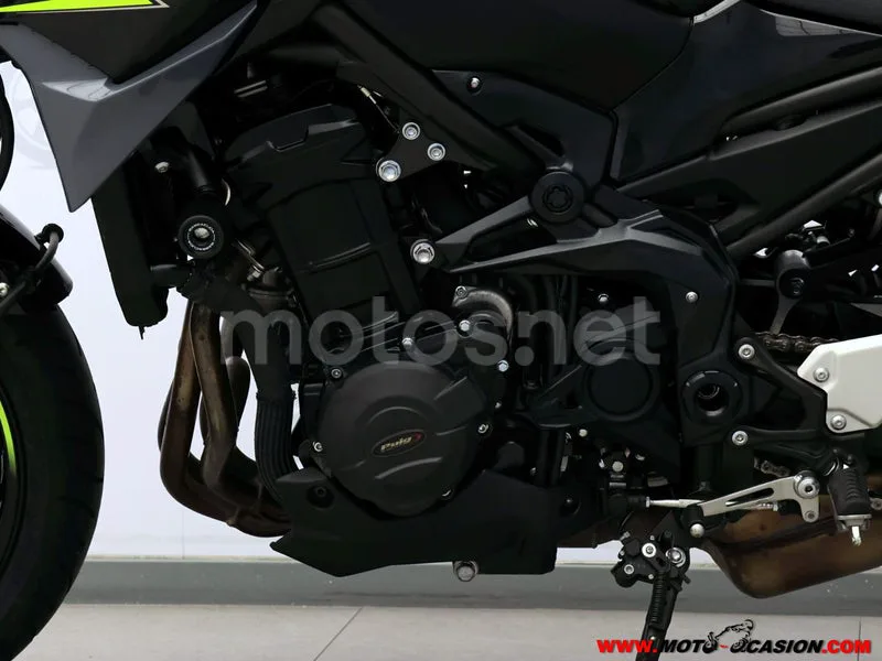 Kawasaki Z900 - Vista 10