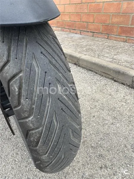 Yamaha XMAX 125 - Vista 3