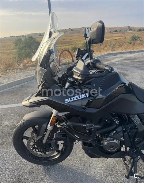 Suzuki V-Strom 800 - Vista 4