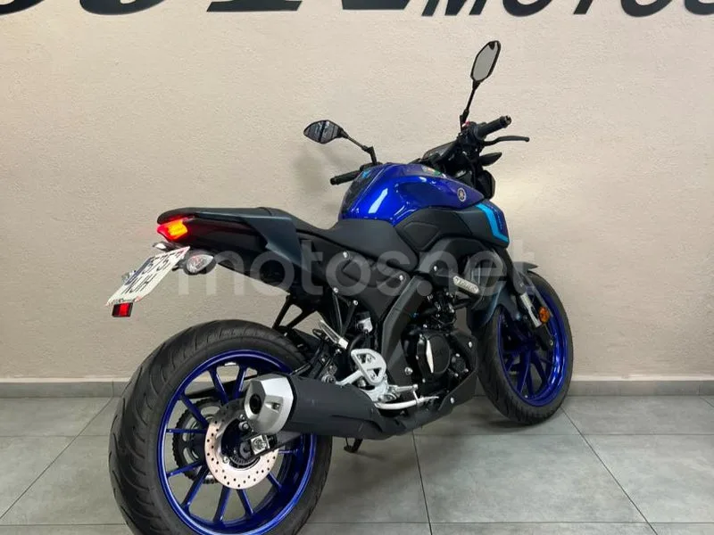 Yamaha MT-125 - Vista 6