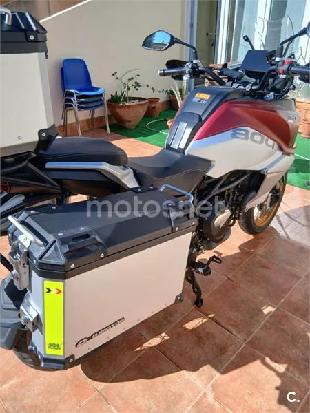 QJ Motor SRT 800 - Vista 3