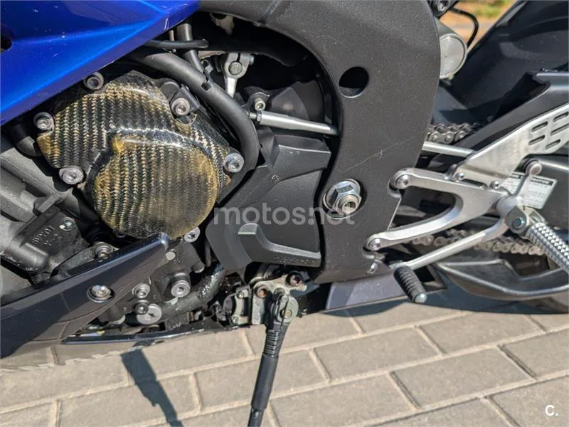 Yamaha YZF-R1 - Vista 14