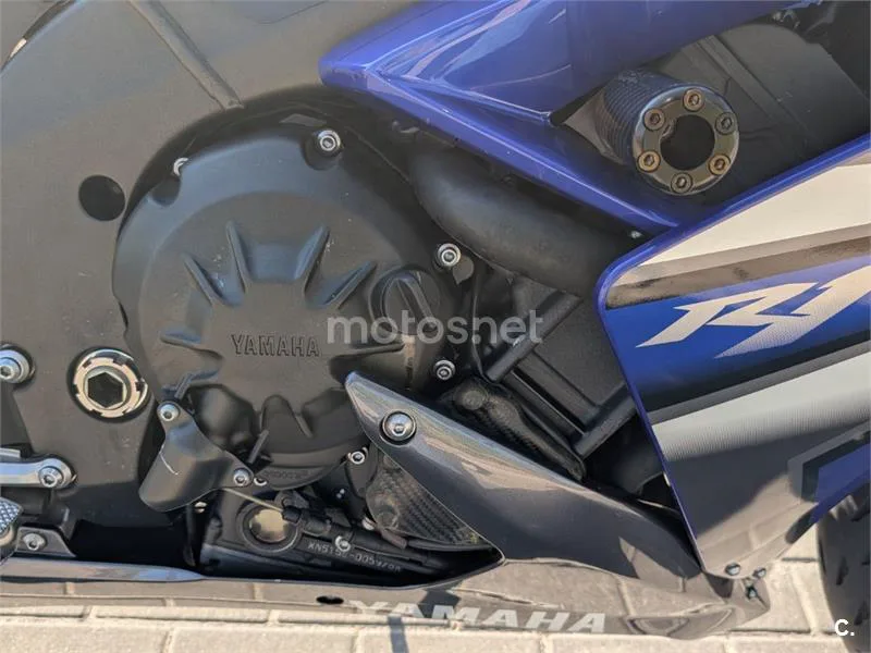 Yamaha YZF-R1 - Vista 15