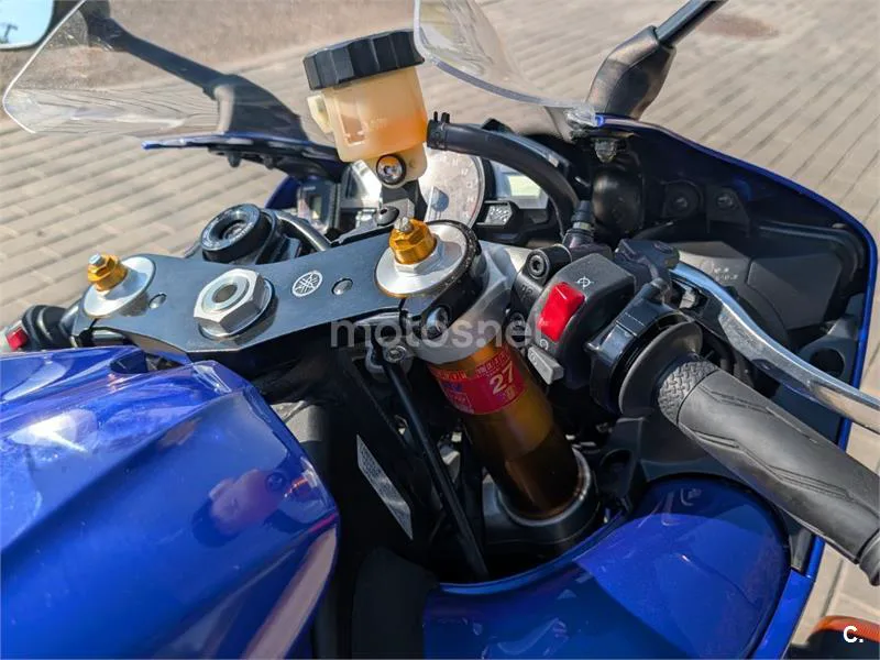 Yamaha YZF-R1 - Vista 19