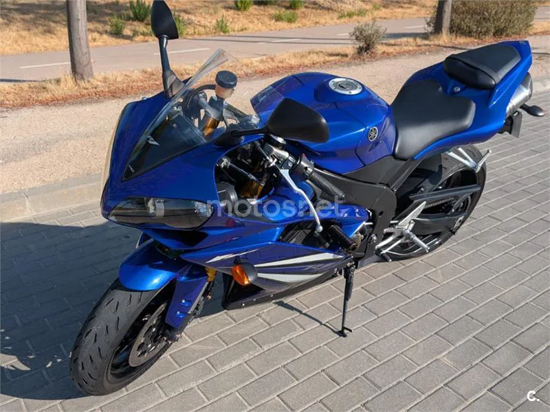 Yamaha YZF-R1 - Vista 7