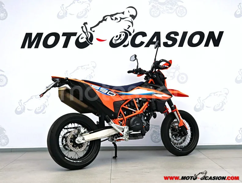 KTM 690 SMC R - Vista 3