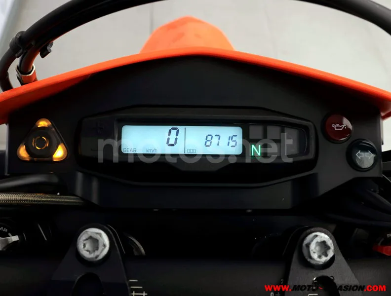 KTM 690 SMC R - Vista 6