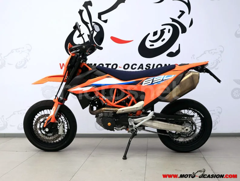 KTM 690 SMC R - Vista 7