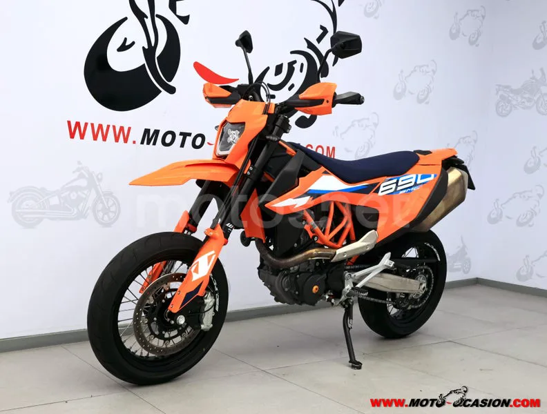 KTM 690 SMC R - Vista 8