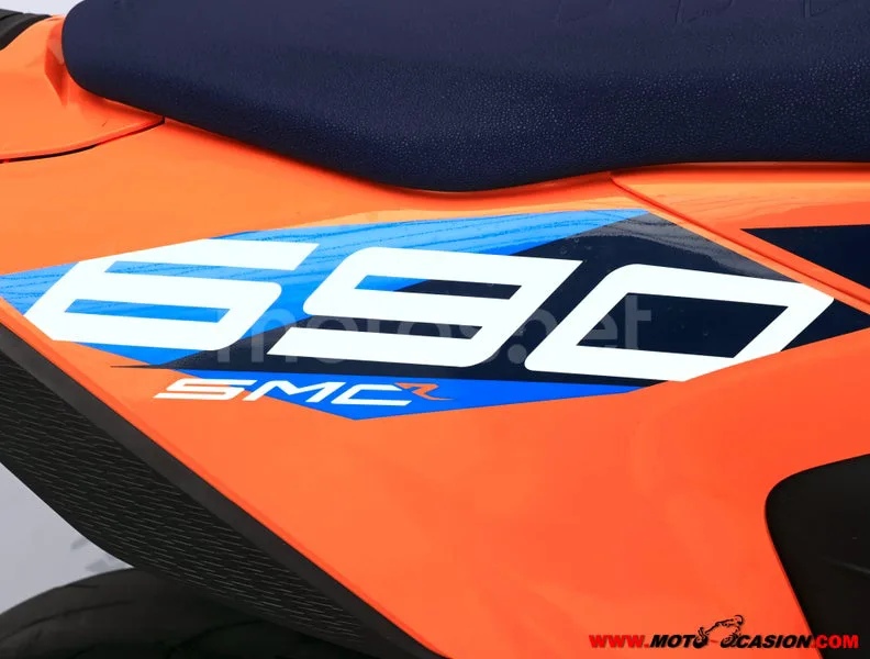 KTM 690 SMC R - Vista 9