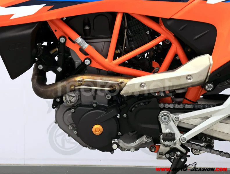 KTM 690 SMC R - Vista 10