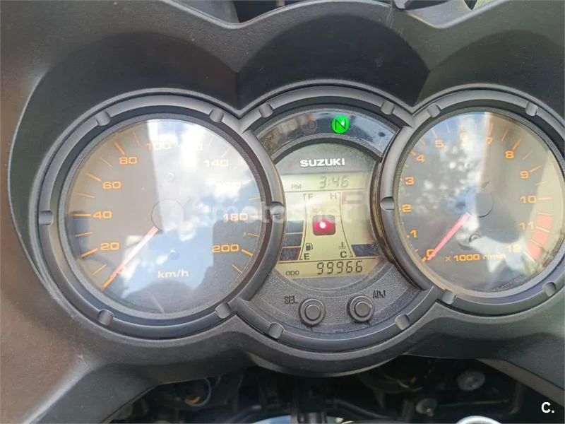 Suzuki V-Strom 650 - Vista 7
