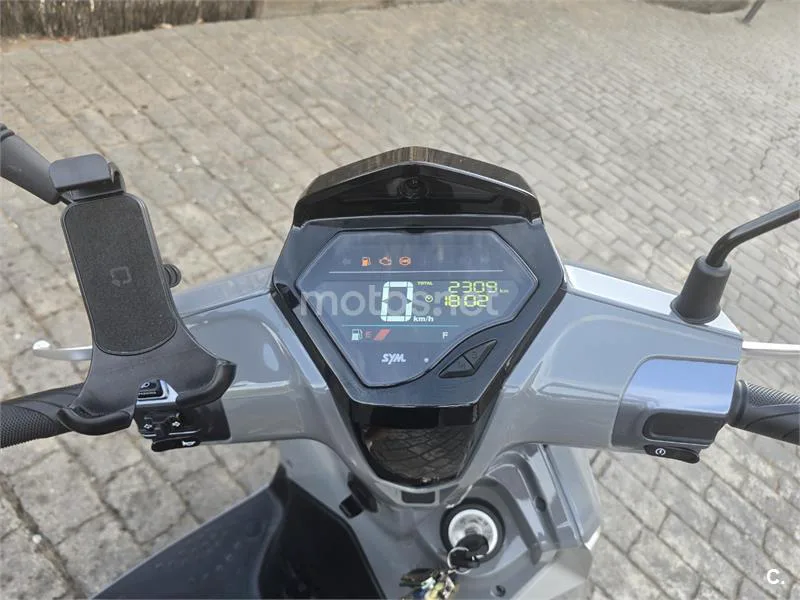 SYM Symphony ST 125 LC - Vista 4
