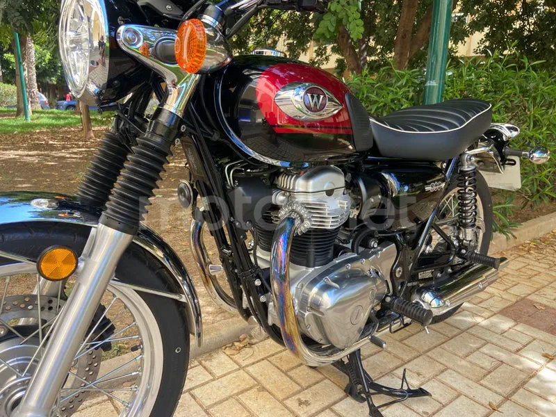 Kawasaki W800 - Vista 27