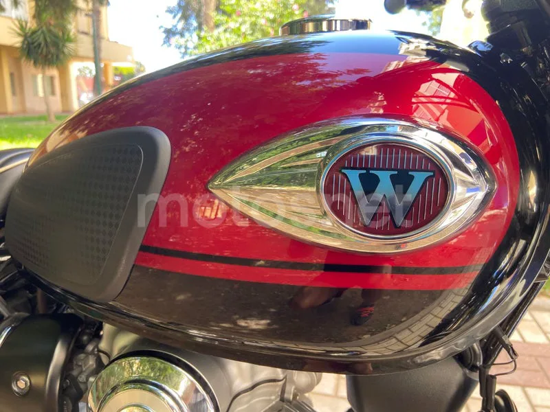 Kawasaki W800 - Vista 4