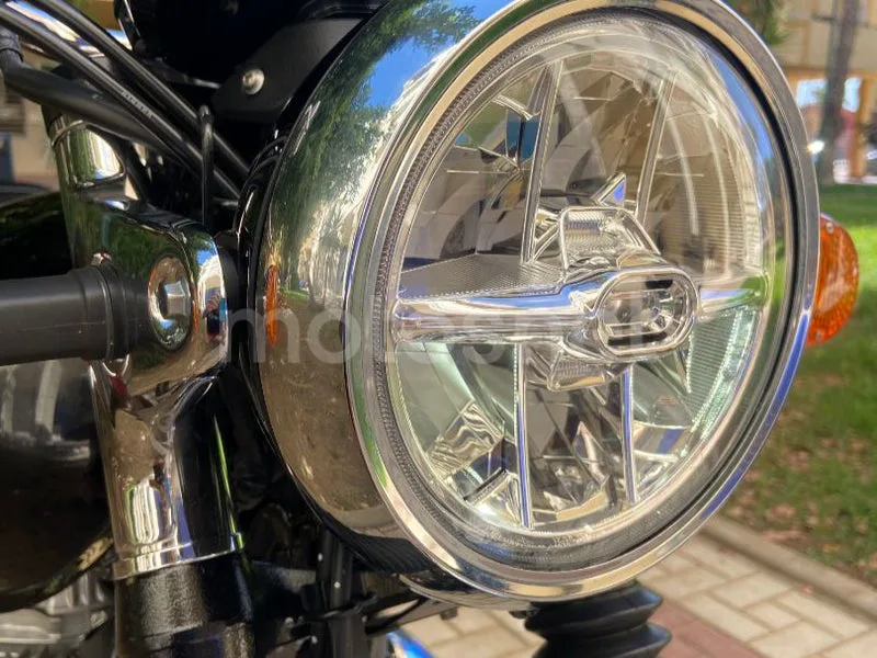 Kawasaki W800 - Vista 7