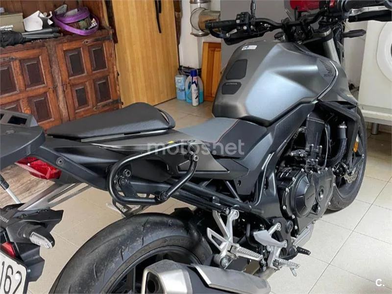 Honda CB750 Hornet - Vista 4
