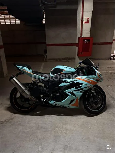 Kawasaki Ninja ZX-6R - Vista 3