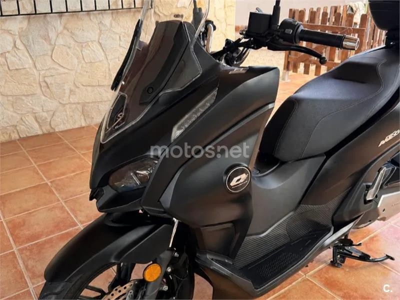 QJ Motor MTX 125 - Vista 4