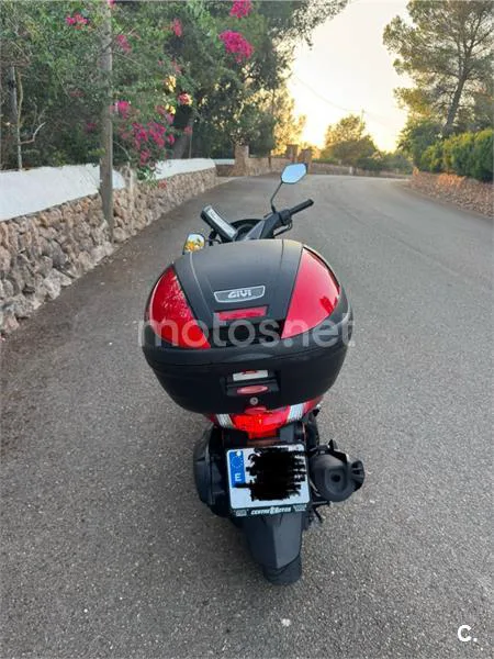 Yamaha NMAX - Vista 4