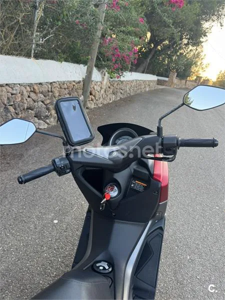Yamaha NMAX - Vista 5