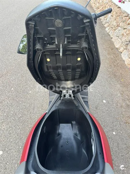 Yamaha NMAX - Vista 10