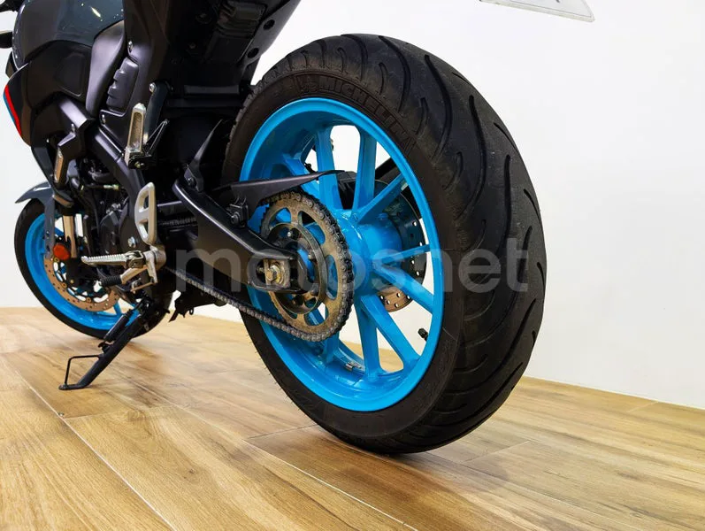 Yamaha MT-125 - Vista 10