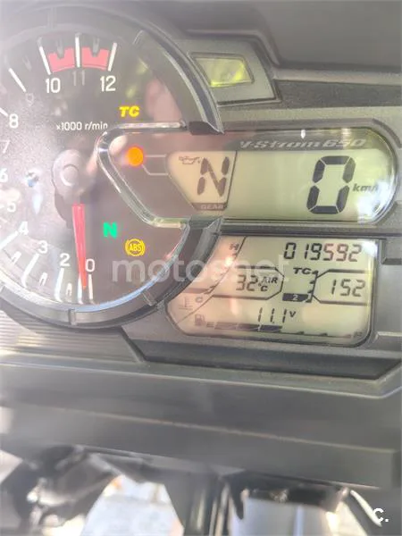 Suzuki V-Strom 650XT - Vista 14